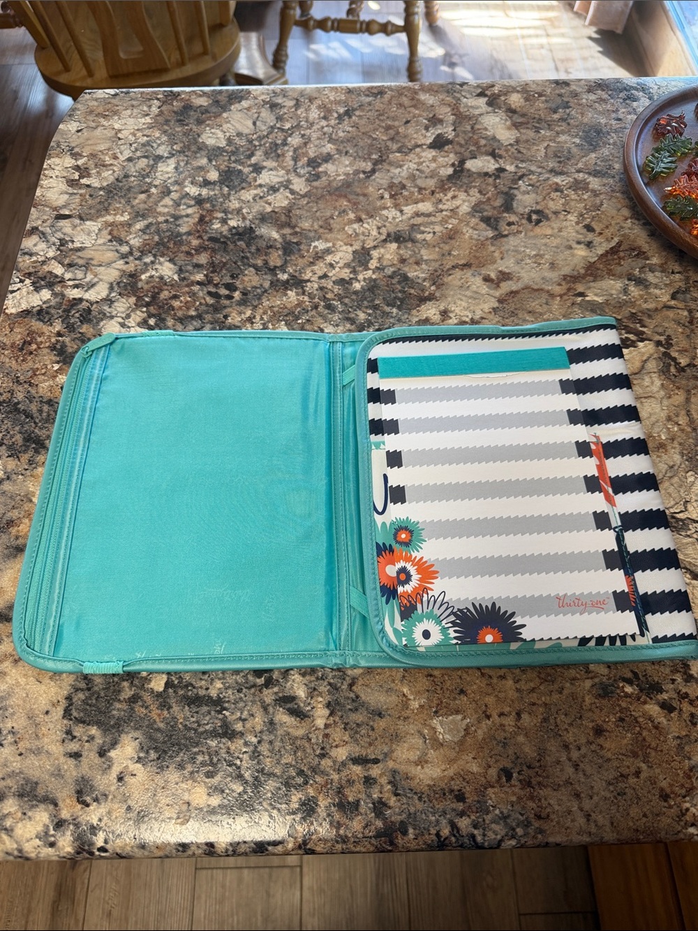 Thirty One -Note Pad - Picture 2 of 5